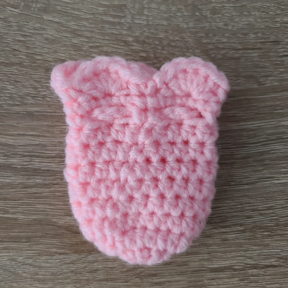 Crochet baby mittens, newborn scratch mittens, pink mittens, winter mittens
